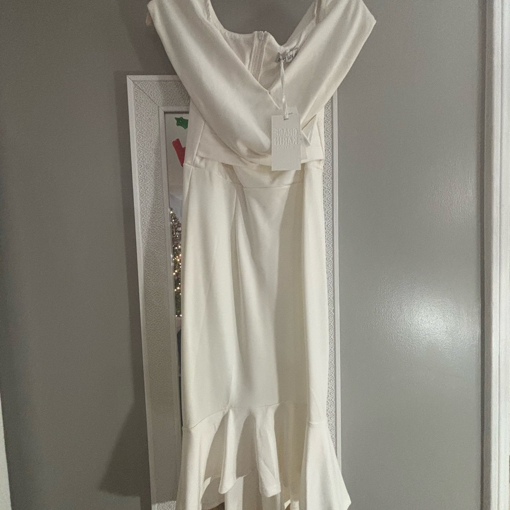 Grace Karin White Off-Shoulder Gown Sleeveless Flutter